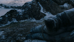 extant_GameOfThrones_2x07-AManWithoutHonor_0411