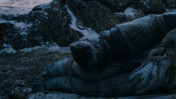 extant_GameOfThrones_2x07-AManWithoutHonor_0413