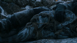 extant_GameOfThrones_2x07-AManWithoutHonor_0418