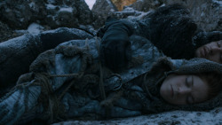 extant_GameOfThrones_2x07-AManWithoutHonor_0421