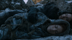 extant_GameOfThrones_2x07-AManWithoutHonor_0422