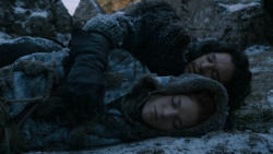 extant_GameOfThrones_2x07-AManWithoutHonor_0429
