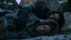 extant_GameOfThrones_2x07-AManWithoutHonor_0432