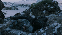 extant_GameOfThrones_2x07-AManWithoutHonor_0448