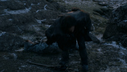 extant_GameOfThrones_2x07-AManWithoutHonor_0461