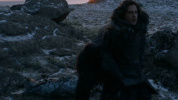 extant_GameOfThrones_2x07-AManWithoutHonor_0463