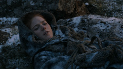 extant_GameOfThrones_2x07-AManWithoutHonor_0469