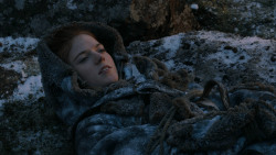 extant_GameOfThrones_2x07-AManWithoutHonor_0473