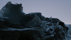 extant_GameOfThrones_2x07-AManWithoutHonor_0574