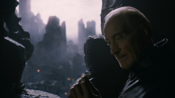 extant_GameOfThrones_2x07-AManWithoutHonor_0824