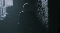extant_GameOfThrones_2x07-AManWithoutHonor_0866