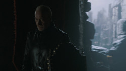 extant_GameOfThrones_2x07-AManWithoutHonor_0872