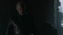 extant_GameOfThrones_2x07-AManWithoutHonor_0873