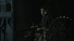 extant_GameOfThrones_2x07-AManWithoutHonor_0877