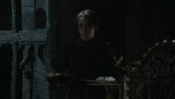extant_GameOfThrones_2x07-AManWithoutHonor_0879