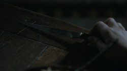 extant_GameOfThrones_2x07-AManWithoutHonor_0899