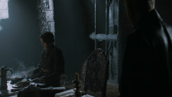 extant_GameOfThrones_2x07-AManWithoutHonor_0932