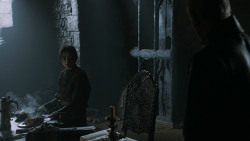 extant_GameOfThrones_2x07-AManWithoutHonor_0937