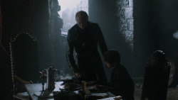 extant_GameOfThrones_2x07-AManWithoutHonor_0968