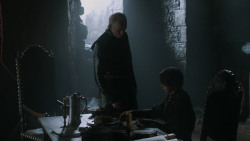 extant_GameOfThrones_2x07-AManWithoutHonor_0969
