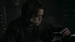extant_GameOfThrones_2x07-AManWithoutHonor_0983
