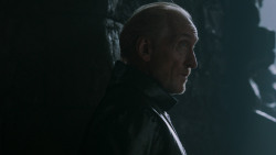 extant_GameOfThrones_2x07-AManWithoutHonor_1097