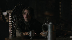 extant_GameOfThrones_2x07-AManWithoutHonor_1133