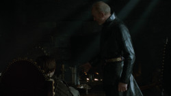 extant_GameOfThrones_2x07-AManWithoutHonor_1159