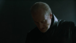 extant_GameOfThrones_2x07-AManWithoutHonor_1171