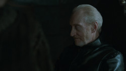 extant_GameOfThrones_2x07-AManWithoutHonor_1377
