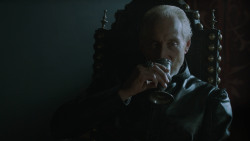 extant_GameOfThrones_2x07-AManWithoutHonor_1449