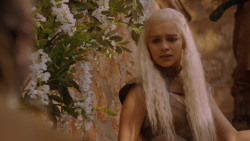 extant_GameOfThrones_2x07-AManWithoutHonor_1587