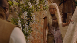 extant_GameOfThrones_2x07-AManWithoutHonor_1601