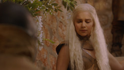 extant_GameOfThrones_2x07-AManWithoutHonor_1612