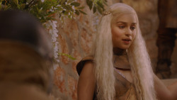 extant_GameOfThrones_2x07-AManWithoutHonor_1641