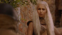 extant_GameOfThrones_2x07-AManWithoutHonor_1642