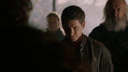 extant_GameOfThrones_2x07-AManWithoutHonor_1930
