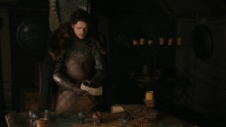 extant_GameOfThrones_2x07-AManWithoutHonor_2035