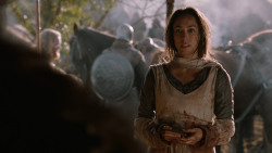 extant_GameOfThrones_2x07-AManWithoutHonor_2056