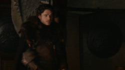extant_GameOfThrones_2x07-AManWithoutHonor_2073