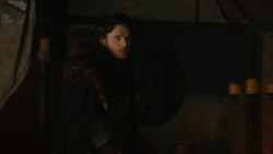 extant_GameOfThrones_2x07-AManWithoutHonor_2075