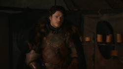 extant_GameOfThrones_2x07-AManWithoutHonor_2077