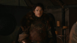 extant_GameOfThrones_2x07-AManWithoutHonor_2079