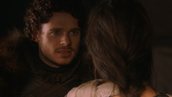 extant_GameOfThrones_2x07-AManWithoutHonor_2102