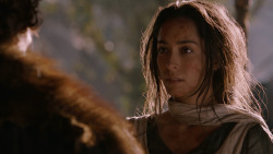 extant_GameOfThrones_2x07-AManWithoutHonor_2106