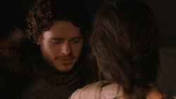 extant_GameOfThrones_2x07-AManWithoutHonor_2113