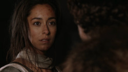extant_GameOfThrones_2x07-AManWithoutHonor_2155