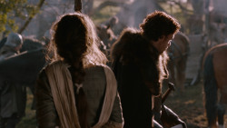 extant_GameOfThrones_2x07-AManWithoutHonor_2169