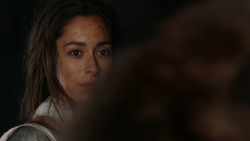 extant_GameOfThrones_2x07-AManWithoutHonor_2171