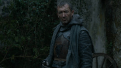 extant_GameOfThrones_2x07-AManWithoutHonor_2242